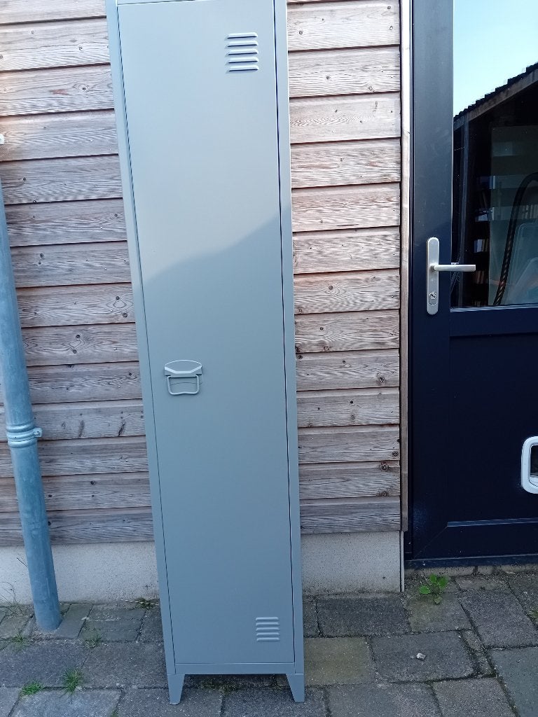 Locker kast 3 stuks in goede staat, kleur grijs, Ophalen, Gebruikt