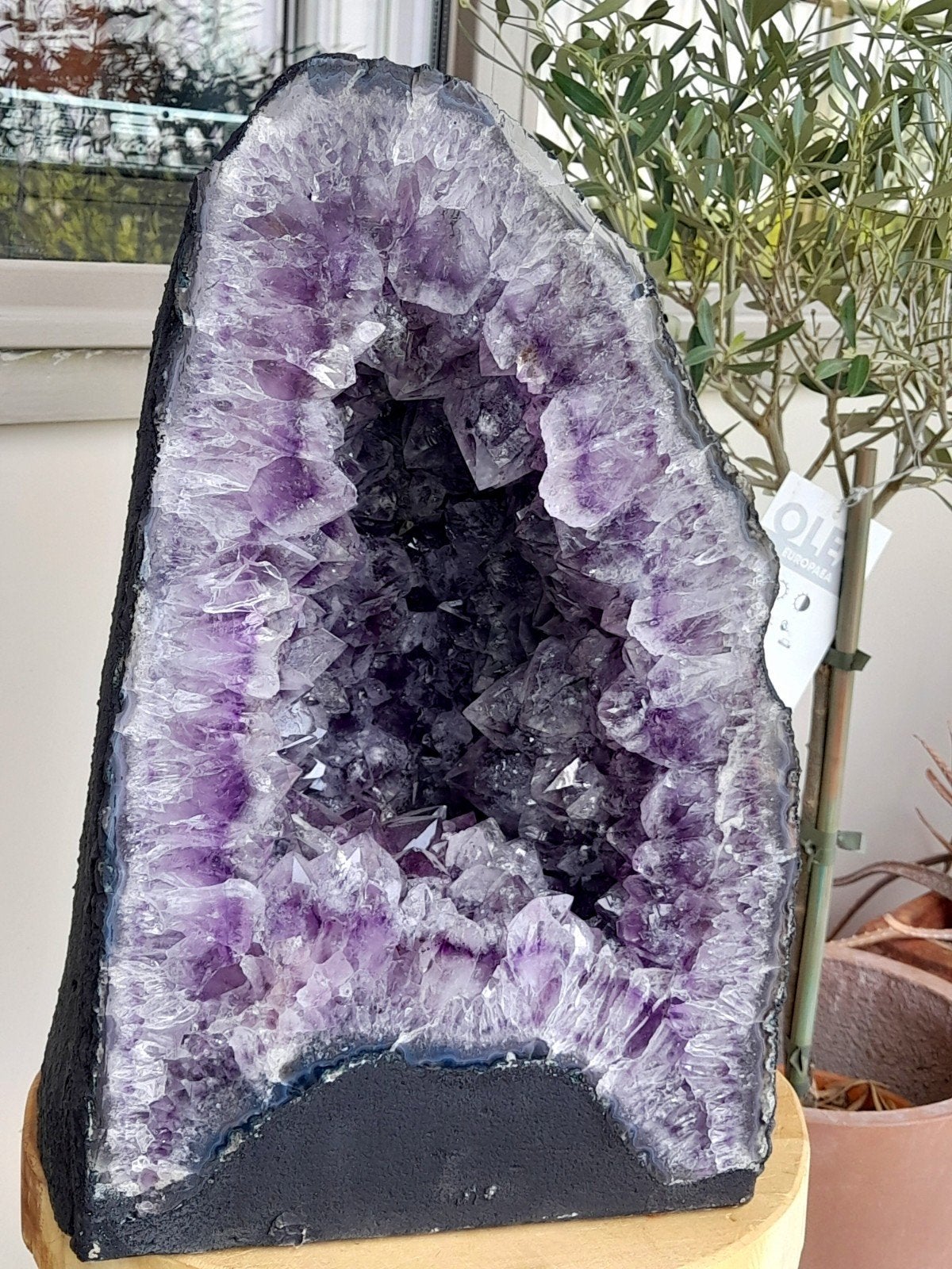 Amethist geode van 28.5 kilo., Verzamelen, Mineralen en Fossielen, Ophalen of Verzenden