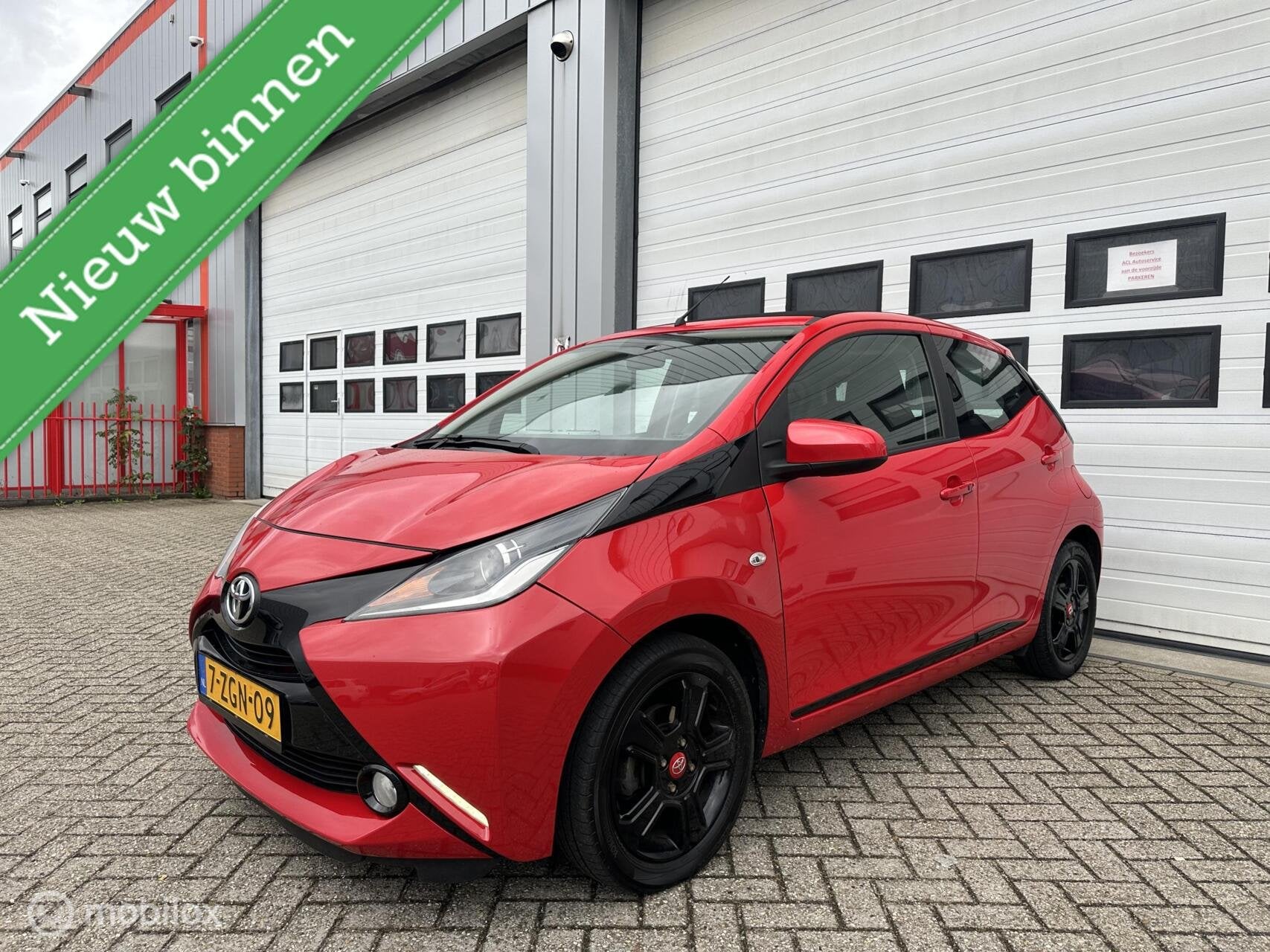 Toyota Aygo 1.0 VVT-i x-clusiv/Airco/Cruise/LM Velgen/Cabrio, Auto's, Voorwielaandrijving, Euro 5, Gebruikt, Cabriolet