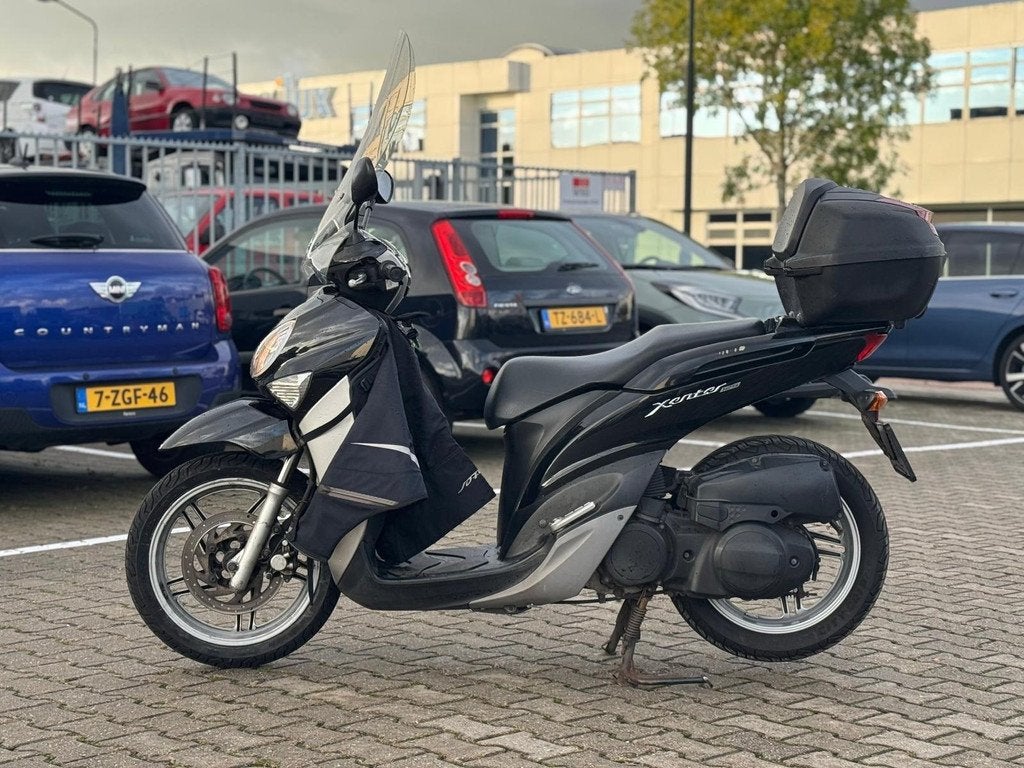 Yamaha Scooter Xenter 125, A2 Auto's, Scooter, Bedrijf, 125 cc