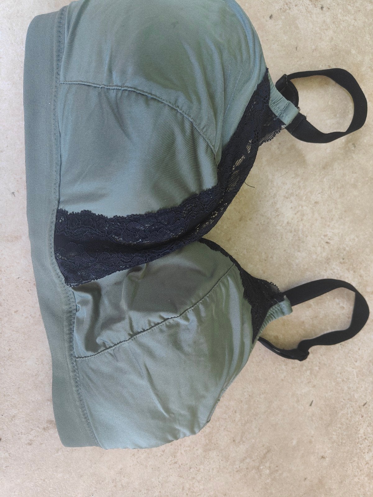 Hunkemöller BH - Groen met Zwart Kant 80 e, Hunkemöller, Ophalen of Verzenden, Groen, BH