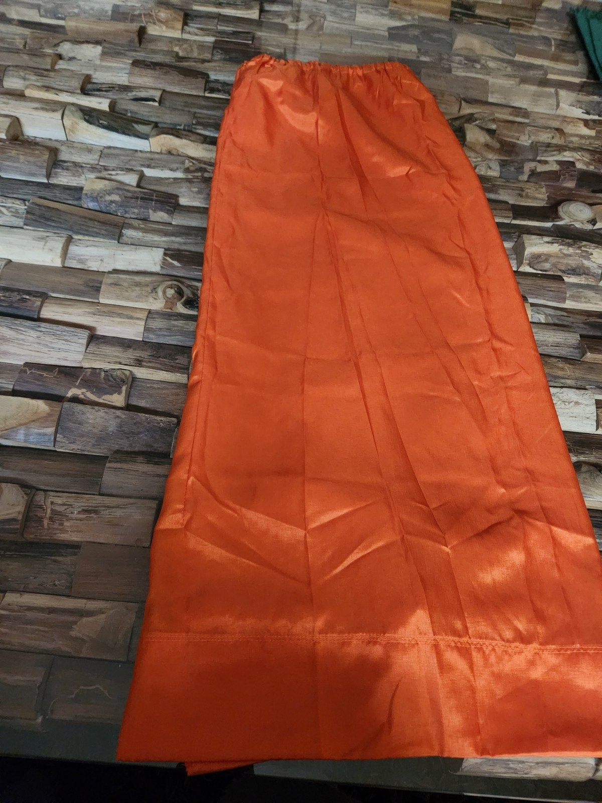 Oranje onderrok, maat XL, hele dunne stof, Kleding | Dames, Ophalen of Verzenden, Gedragen, Maat 46/48 (XL) of groter, Oranje