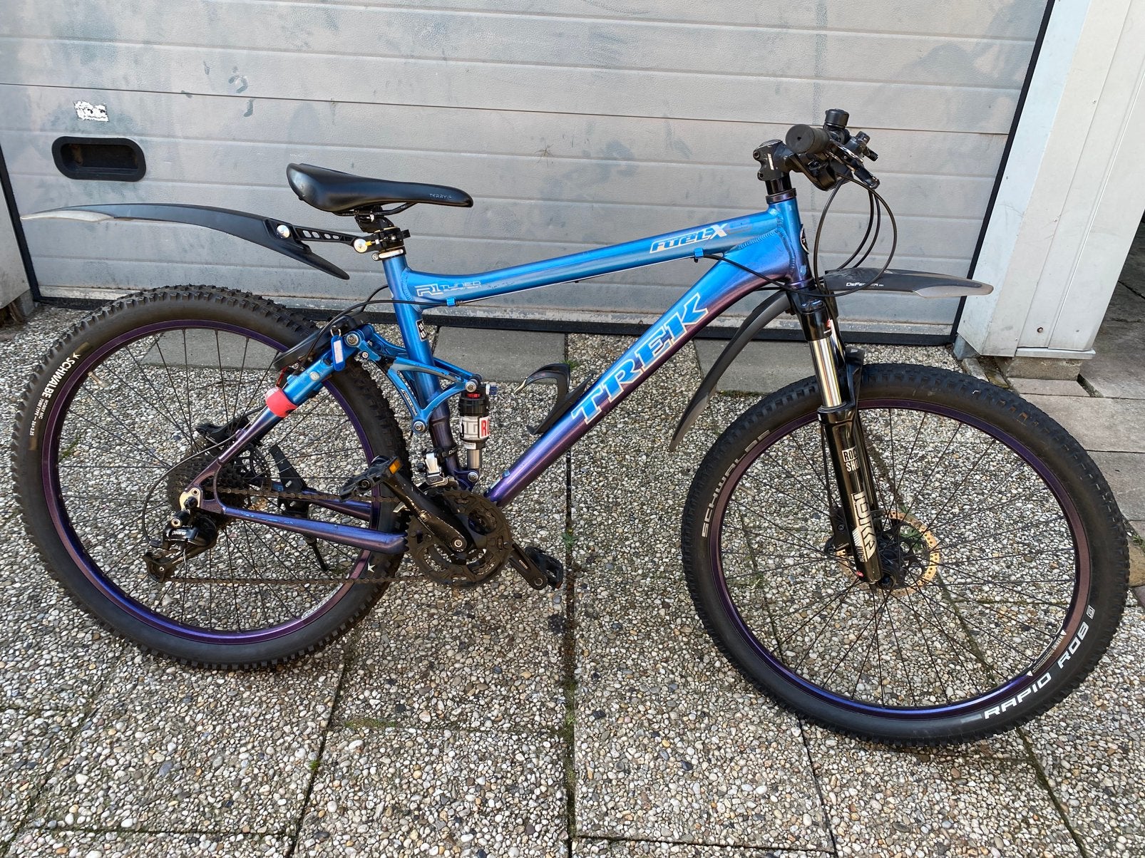 Foto 2 van Trek Fuel EX5 mountain bike.