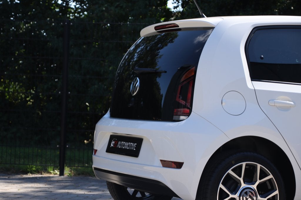 Keurige 5-Deurs Volkswagen up! met uitstraling!!!, Voorwielaandrijving, Stof, 4 stoelen, Wit