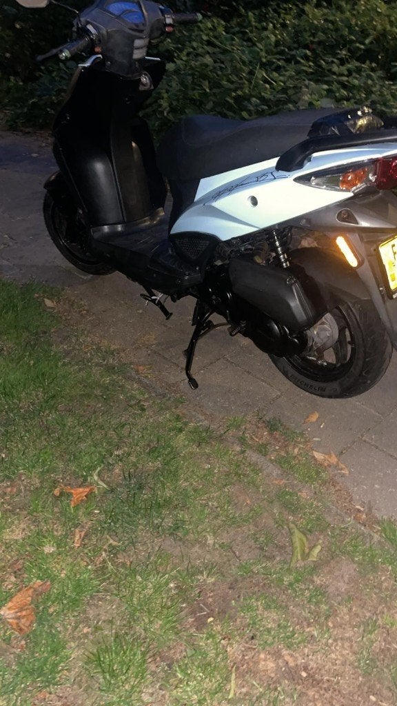 Kymco Agility RS 4T Custom Ijs blauw., Ophalen, Maximaal 45 km/u, Zo goed als nieuw, 50 cc
