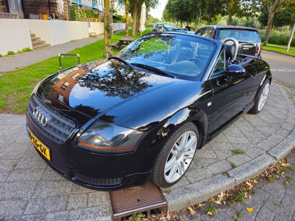 Audi TT 1.8T Cabrio bj2000 Zwart, Auto's, Voorwielaandrijving, TT, Zwart, Cabriolet