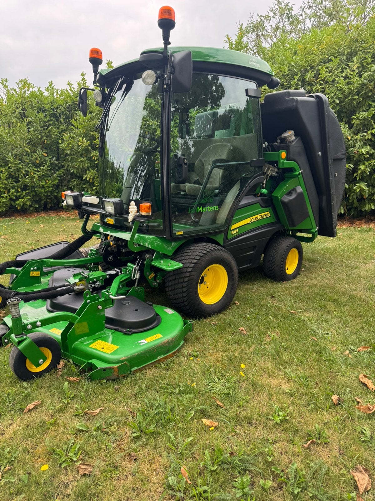 John deere 1585 gazonmaaier, Ophalen, Gebruikt, Versnellingen, 120 cm of meer