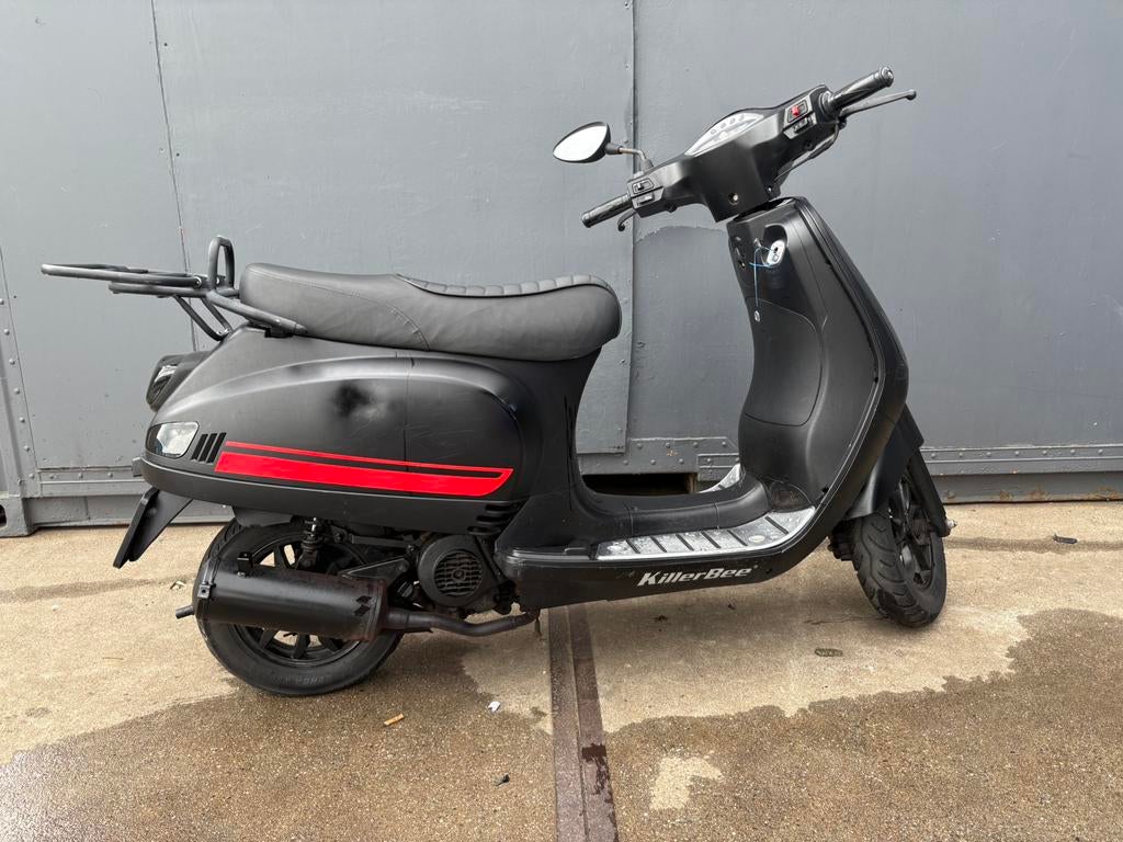 Zeer nette killerbee scooter, Ophalen, Zo goed als nieuw, Benzine, Overige merken