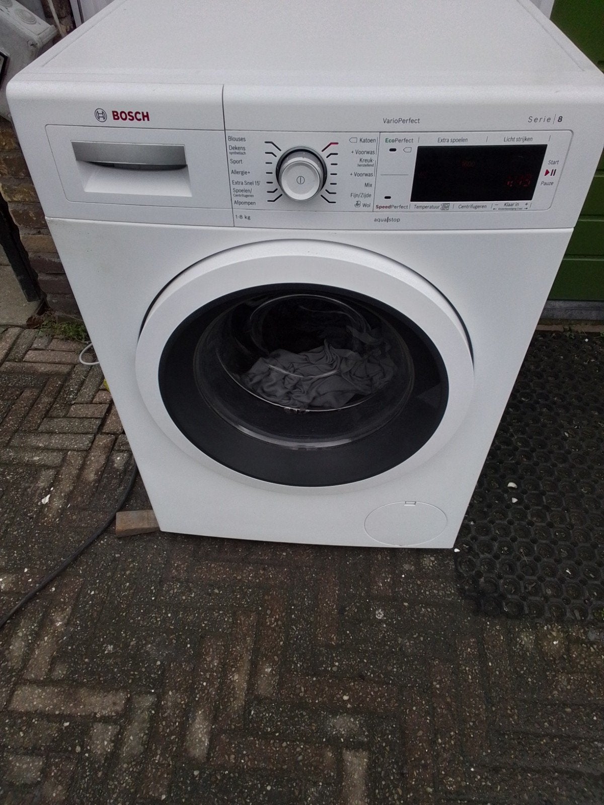 Bosch wasmachine 8 kg 1600 toeren, Ophalen, 1600 toeren of meer, 85 tot 90 cm