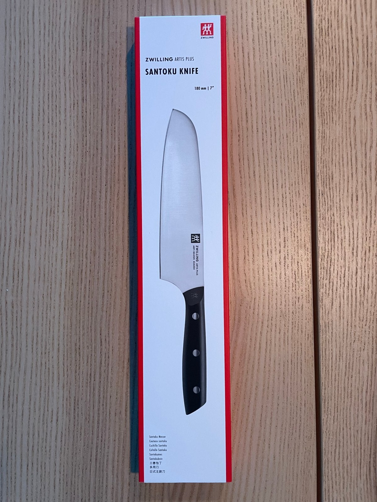 Zwilling Artis Plus Santoku mes 180mm, Nieuw!, Huis en Inrichting, Los bestek, Keukenmes, Nieuw, Ophalen of Verzenden