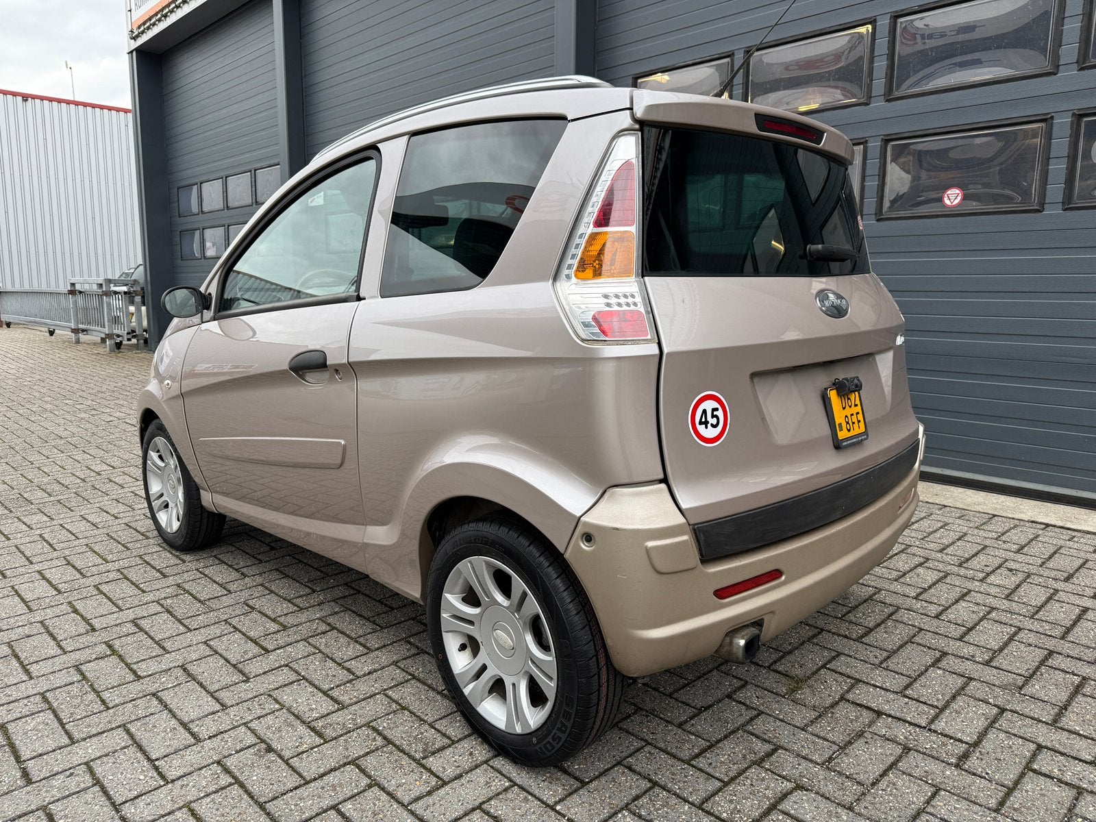 Microcar M.Go Brommobiel 45KM / CHAMPAGNE / YANMAR / 2009, Ophalen, Holtkampminicars@gmail.com, Holtkamp Minicars, 16 km/u of meer