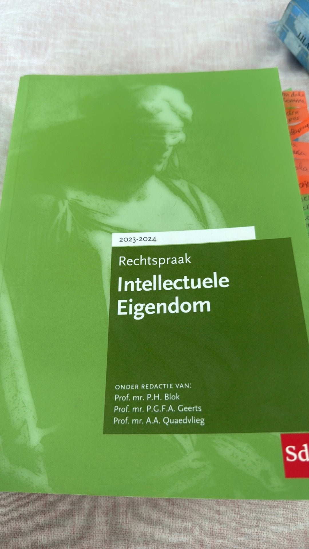 Intellectuele eigendom 2023-2024, Ophalen of Verzenden, Zo goed als nieuw, Sociale wetenschap
