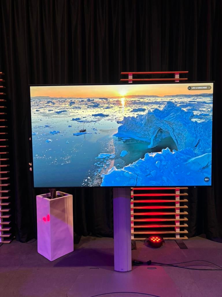 86” NEC pro display met Smartmetals design statief en case, Audio, Tv en Foto, LED, 50 Hz, Zo goed als nieuw, 100 cm of meer