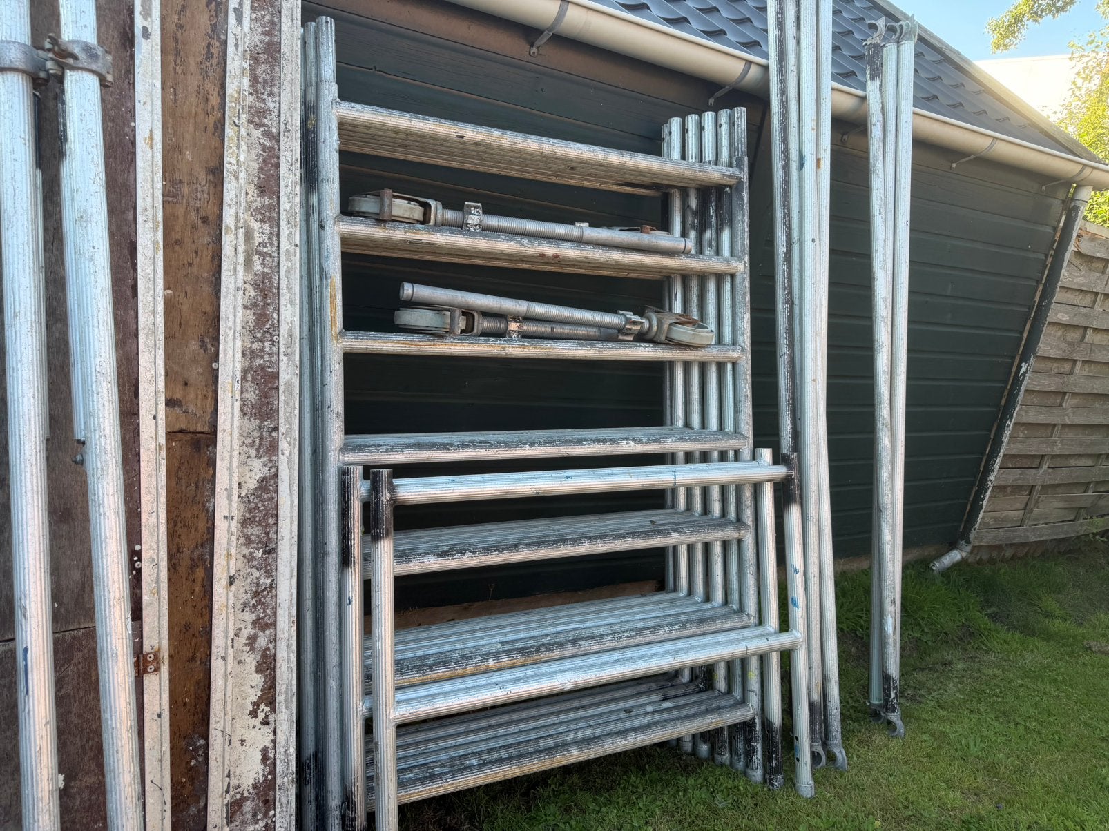 SOLIDE ALUMINIUM ROLSTEIGER, Doe-het-zelf en Verbouw, Steigers, Ophalen, Gebruikt, Rolsteiger of Kamersteiger, 5 meter of hoger