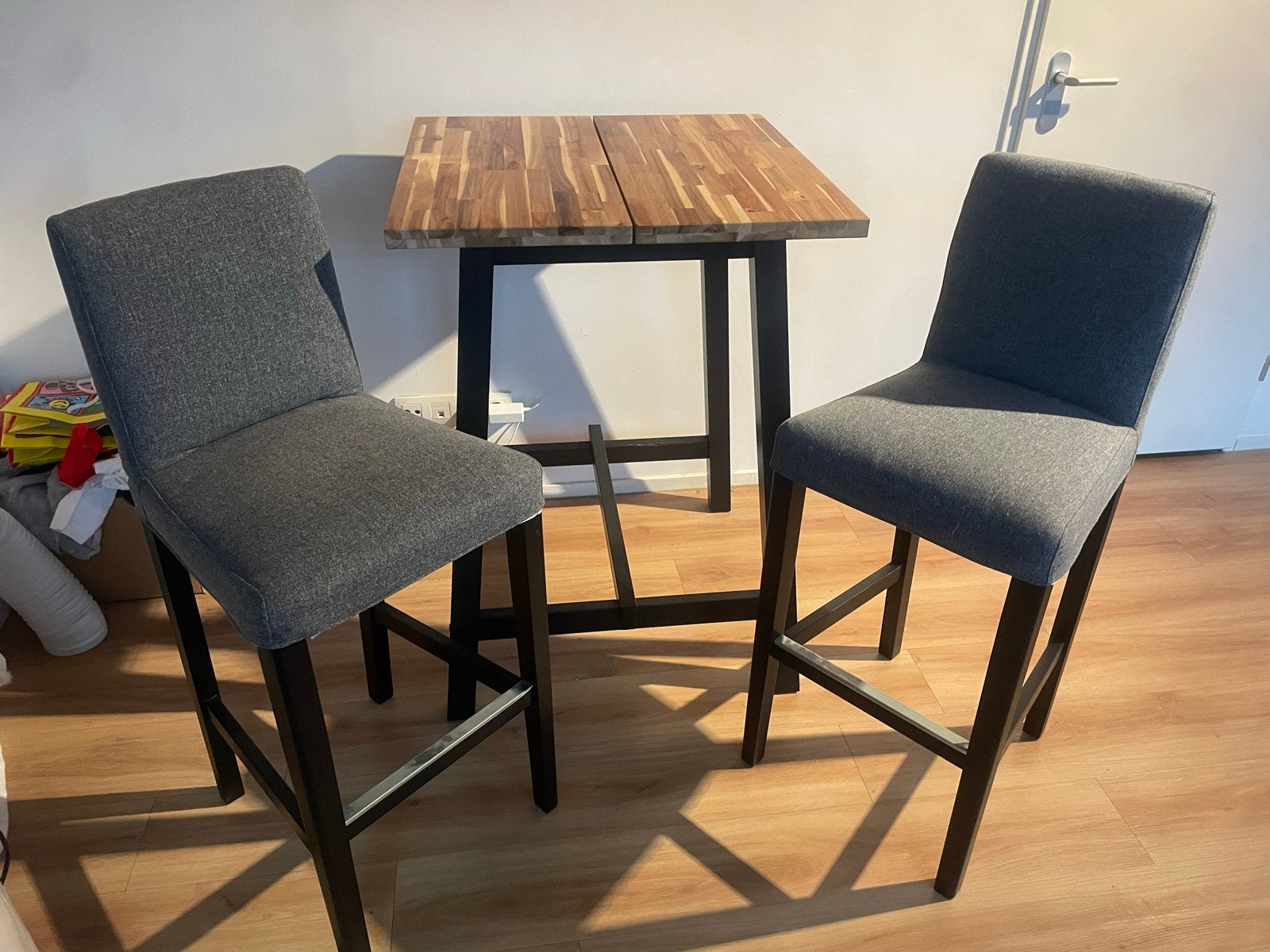 Bartafel met 2 barkrukken - Hout en Metaal, Ophalen, Zo goed als nieuw, 90 cm of meer, Hout
