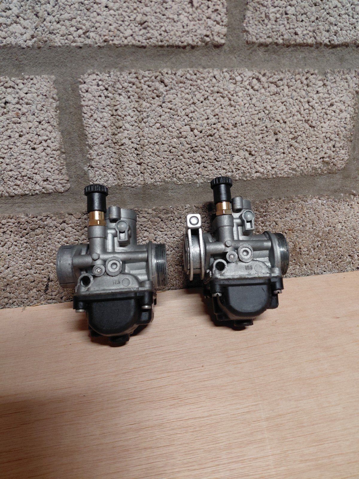 2x PHBG Carburateur, Ophalen of Verzenden, Zo goed als nieuw, Carburateur, Tomos onderdelen