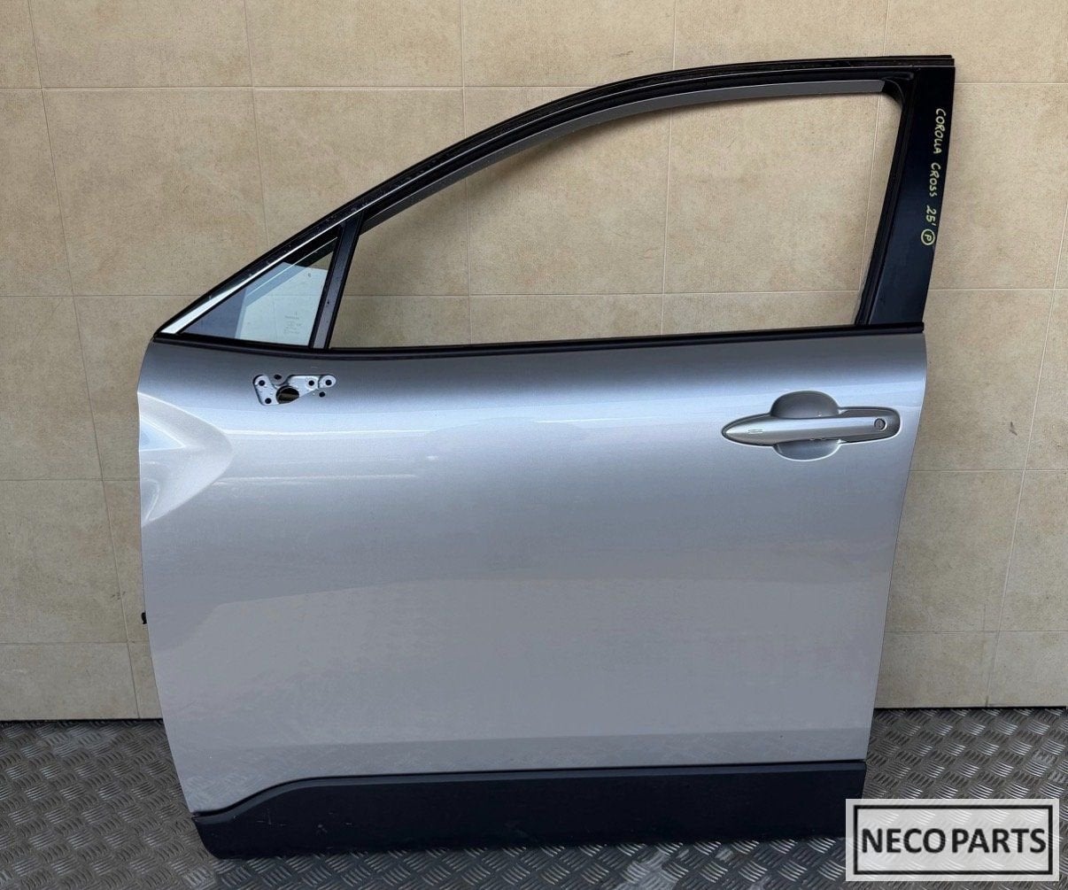 TOYOTA COROLLA CROSS PORTIER DEUR LINKS ORIGINEEL COMPLEET, Gebruikt, -, Ophalen of Verzenden, Toyota