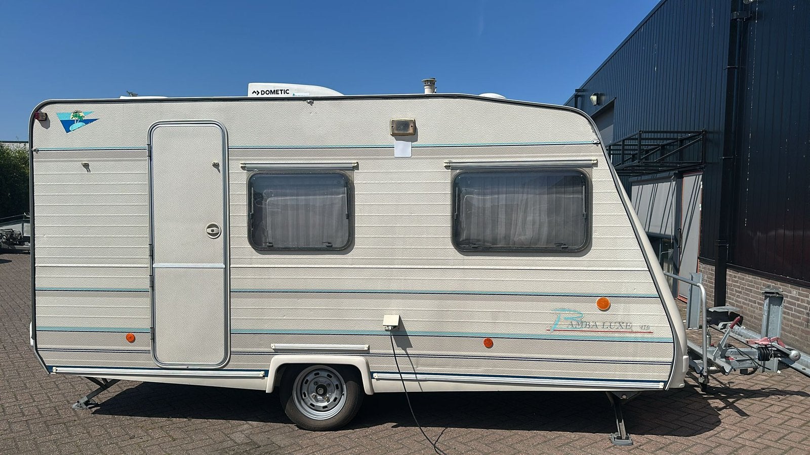 Caravelair Bamba Luxe1994 ,Airco,Fietsenrek,Zeer nette staat, Treinzit, Particulier, Caravelair, Fietsenrek