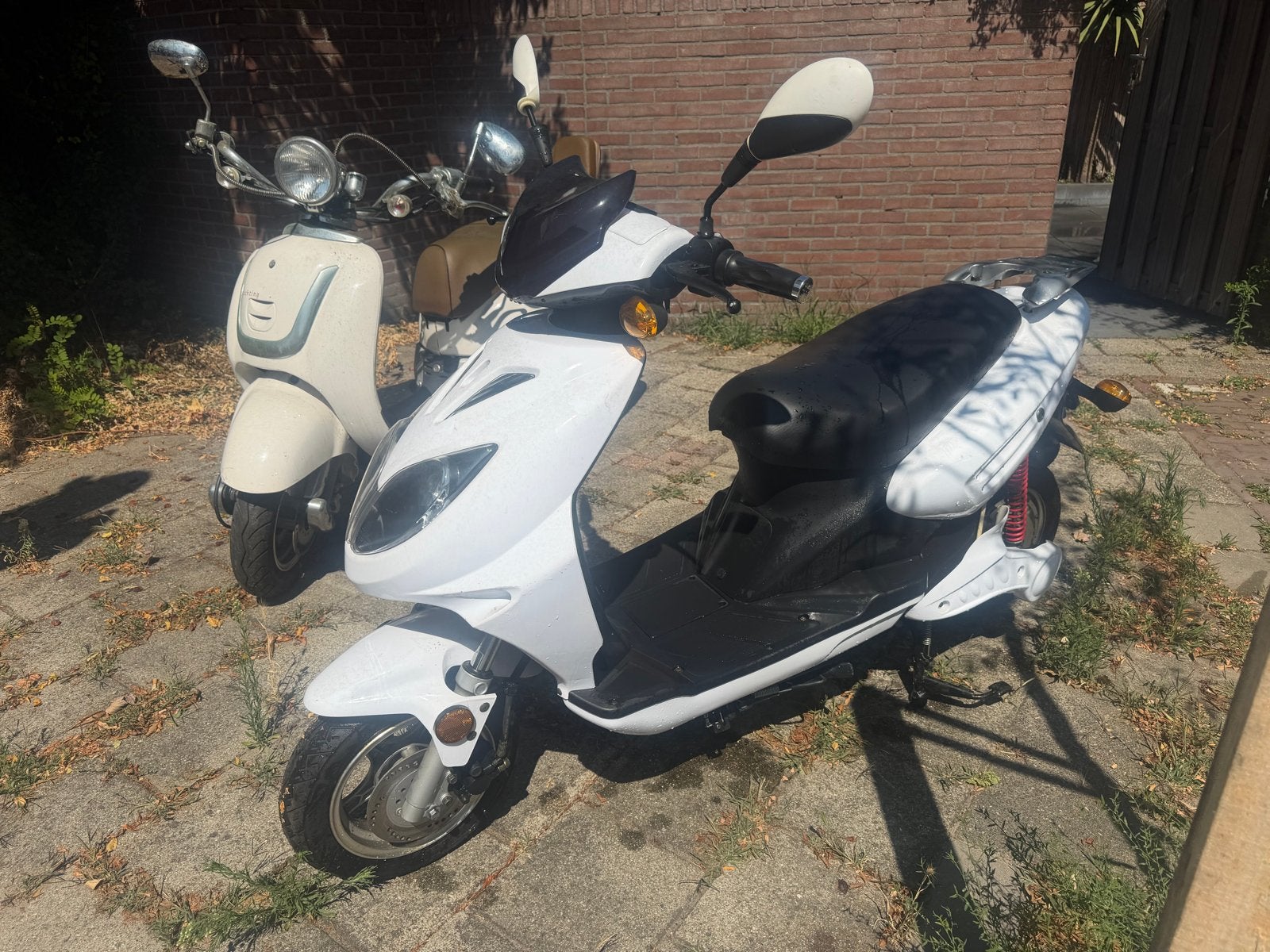 Set van 2 scooters: elektrisch en benzine, Fietsen en Brommers, Ophalen, Gebruikt, Elektrisch, Overige merken