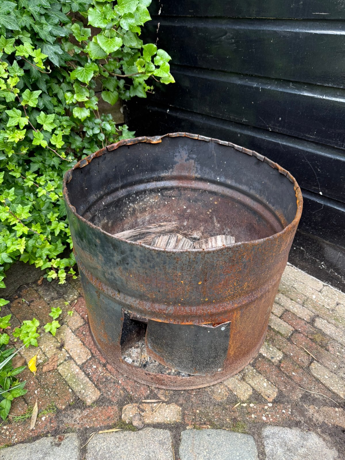 Vuurkorf van olievat + Brandhout, Ophalen, Gebruikt