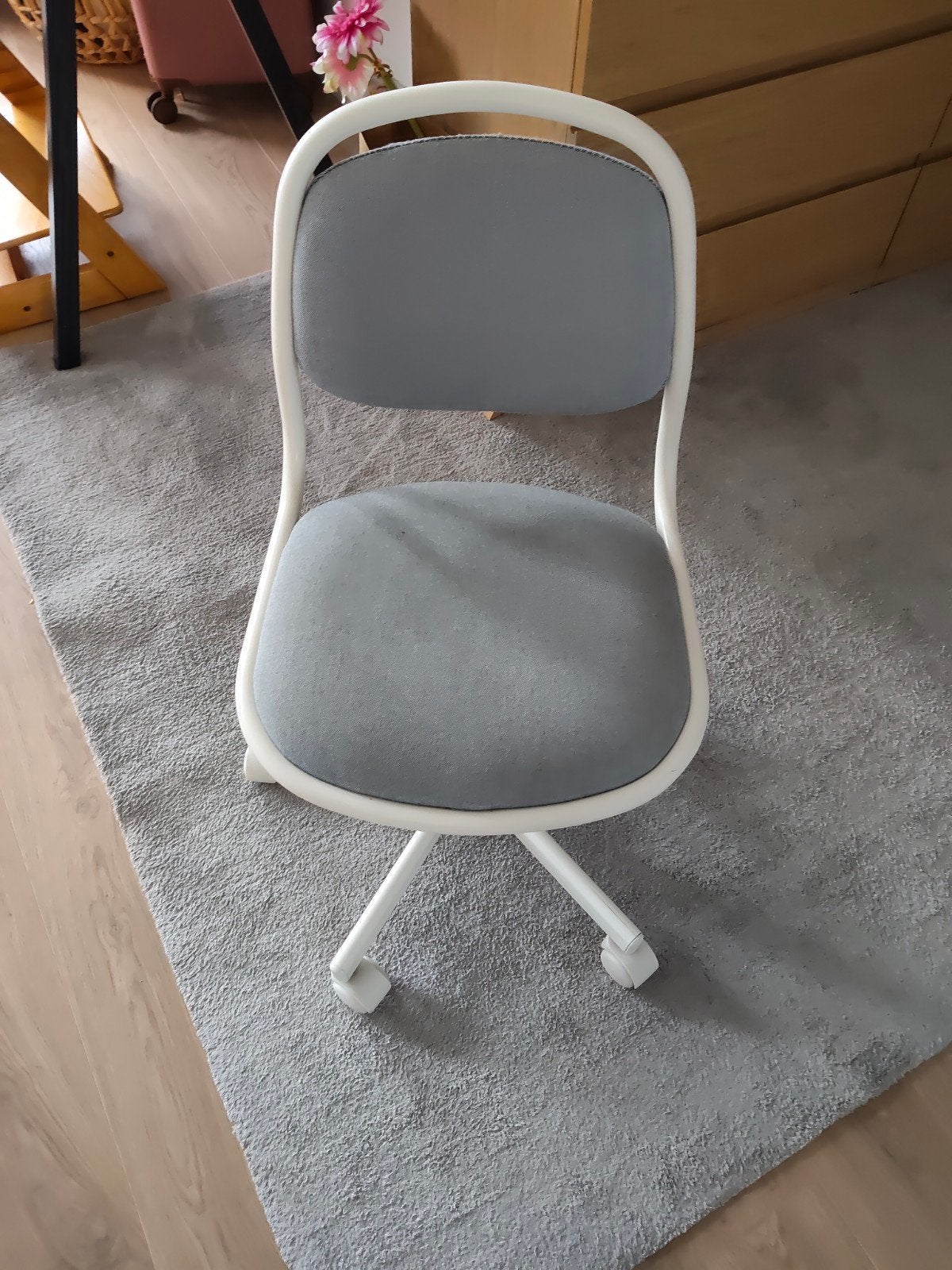 IKEA ÖRFJÄLL Bureaustoel Kinderkamer - Zo goed als nieuw, Ophalen of Verzenden, Zo goed als nieuw, Wit, Bureaustoel