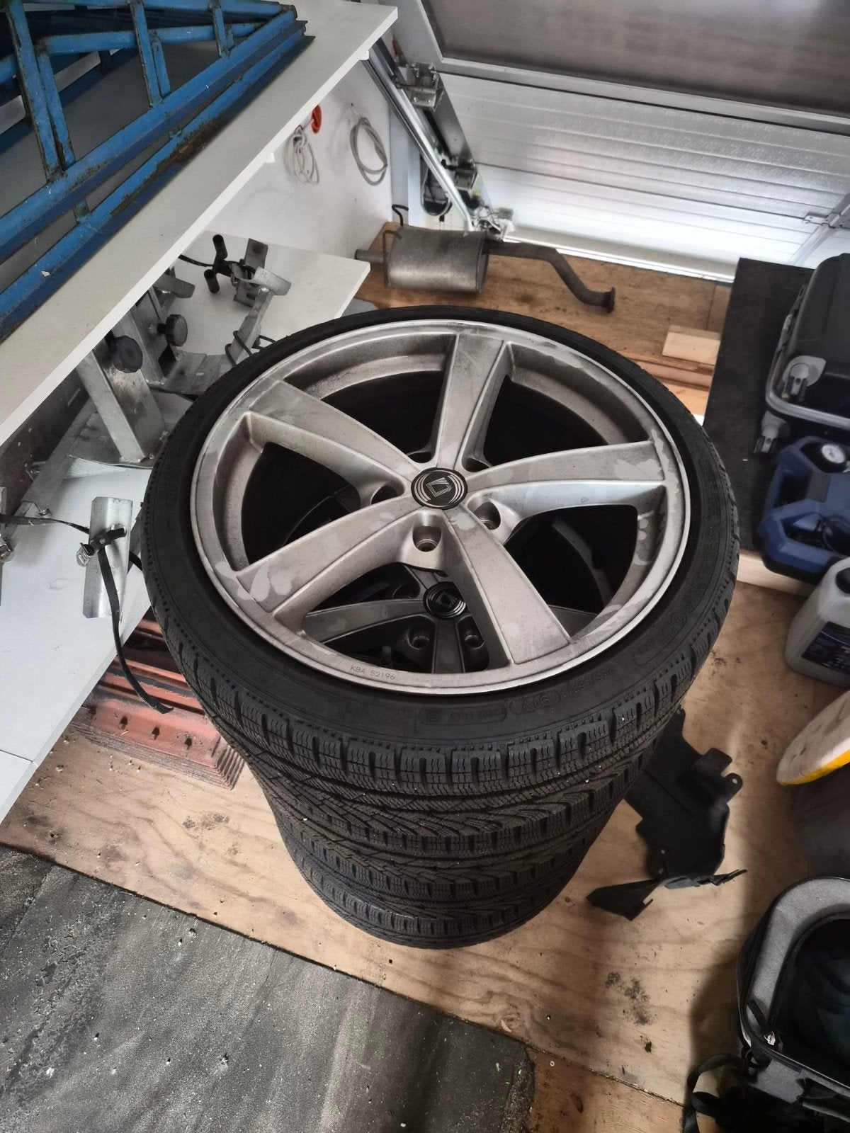 Set 4 winterbanden - 8.50J x 19 ET45.00 5x120 - 235/35 R19, Gebruikt, Banden en Velgen, Winterbanden, 235 mm