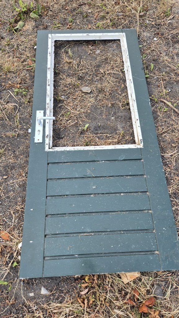 Gratis! Hardhouten buitendeur met beslag – opknapper, Ophalen, Gebruikt, 80 tot 100 cm, Minder dan 200 cm