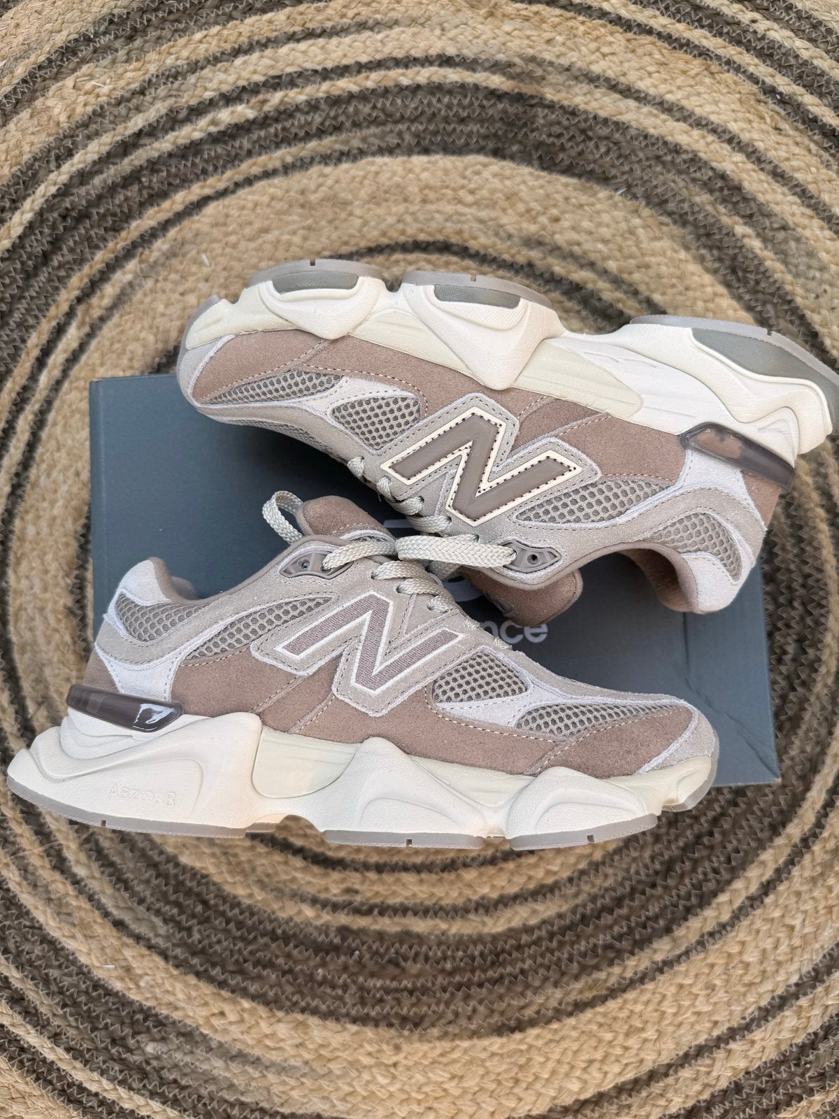 New Balance 9060 sneakers maat 38, Kleding | Dames, Schoenen, Beige, Nieuw, Ophalen of Verzenden, Sneakers of Gympen