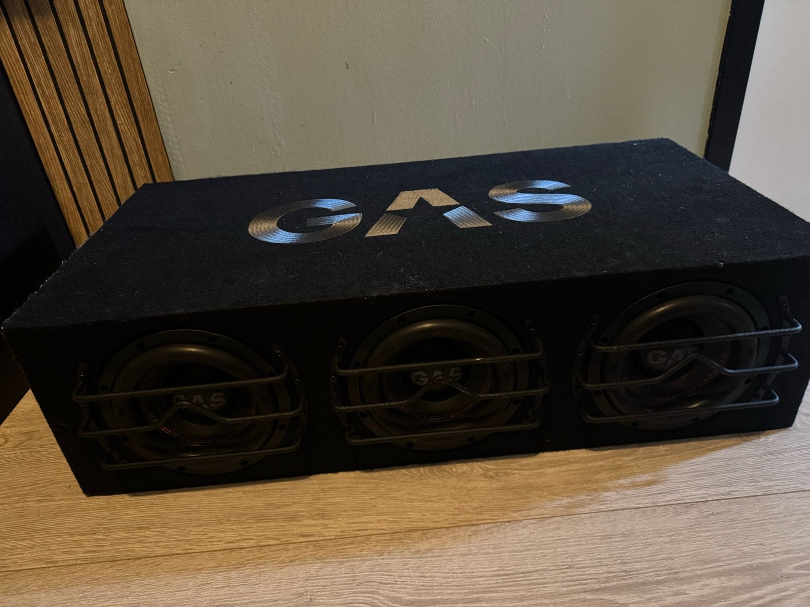GAS MAX Level 1 3x 8" Subwoofer + Hifonics Titan Evo Verster, Auto diversen, Autospeakers, Ophalen, Zo goed als nieuw