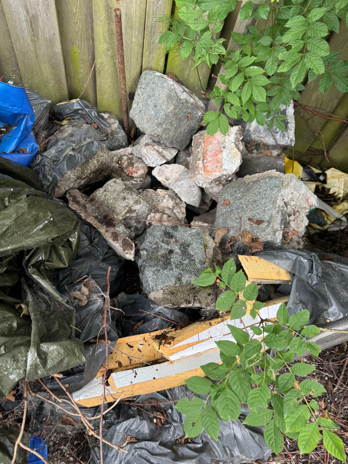 Zakcentje verdienen? Grofvuil op te halen en afvoeren, Tuin en Terras, Grind, Keien en Split, Ophalen, Gebruikt, Overige typen