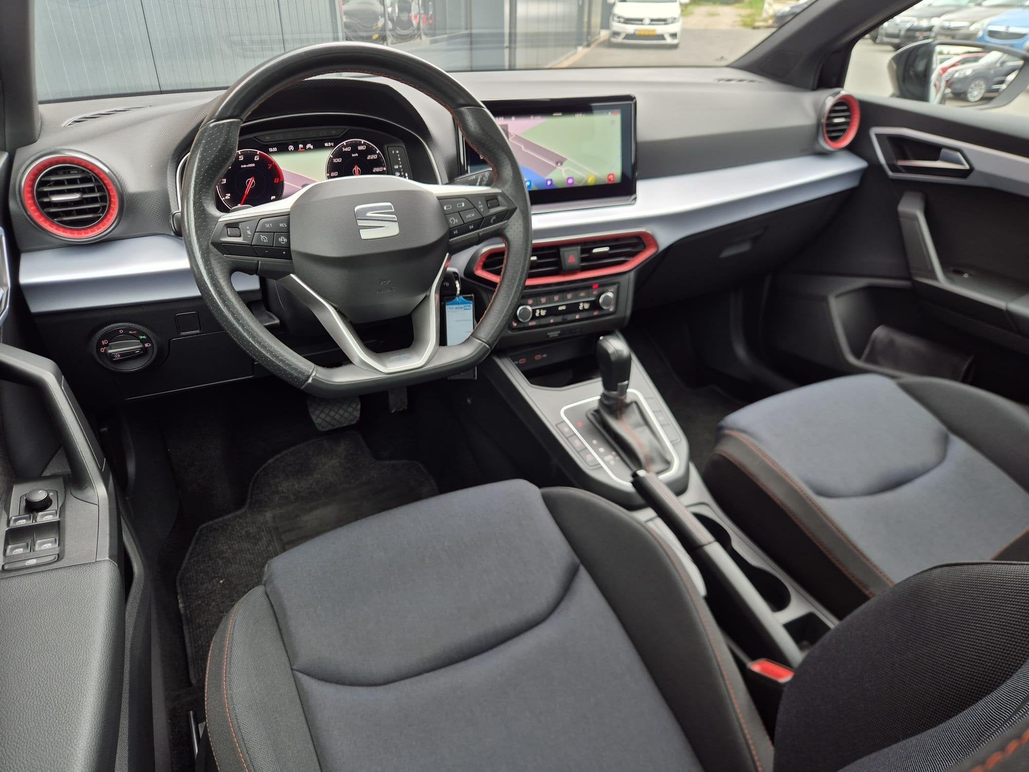 SEAT Ibiza 5D 1.0 EcoTSI FR Plus | BTW | Pano | Virtual | Ca, Dealer onderhouden, Gebruikt, Alcantara, 3 cilinders