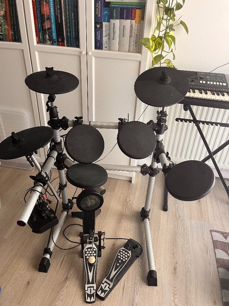 Elektrisch drumstel, Muziek en Instrumenten, Drumstellen en Slagwerk, Ophalen, Gebruikt, Overige merken, Elektronisch