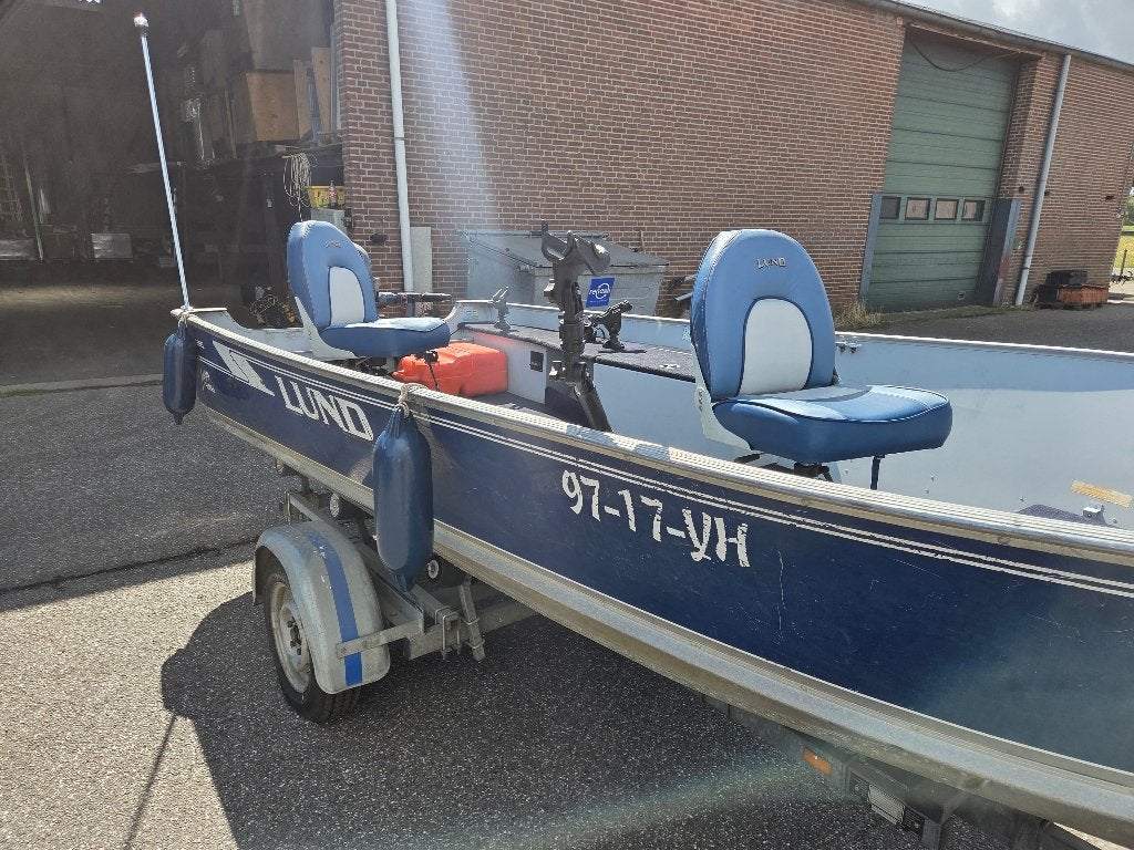 Lund Rebel 16, 20PK, kanteltrailer., Watersport en Boten, Ophalen, Gebruikt, Elektrische start, 2 m