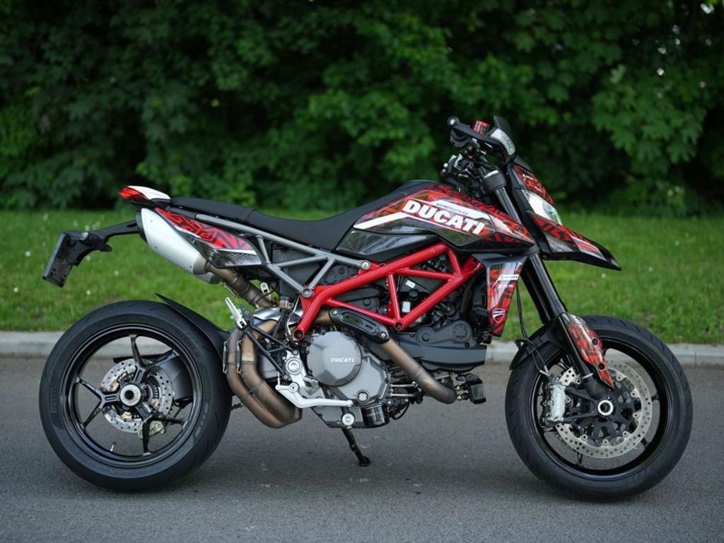 Ducati Hypermotard 950 | Custom Graphics !, Motoren, Motoren | Ducati, Bedrijf, Overig, meer dan 35 kW, 2 cilinders, Motorrijbewijs A