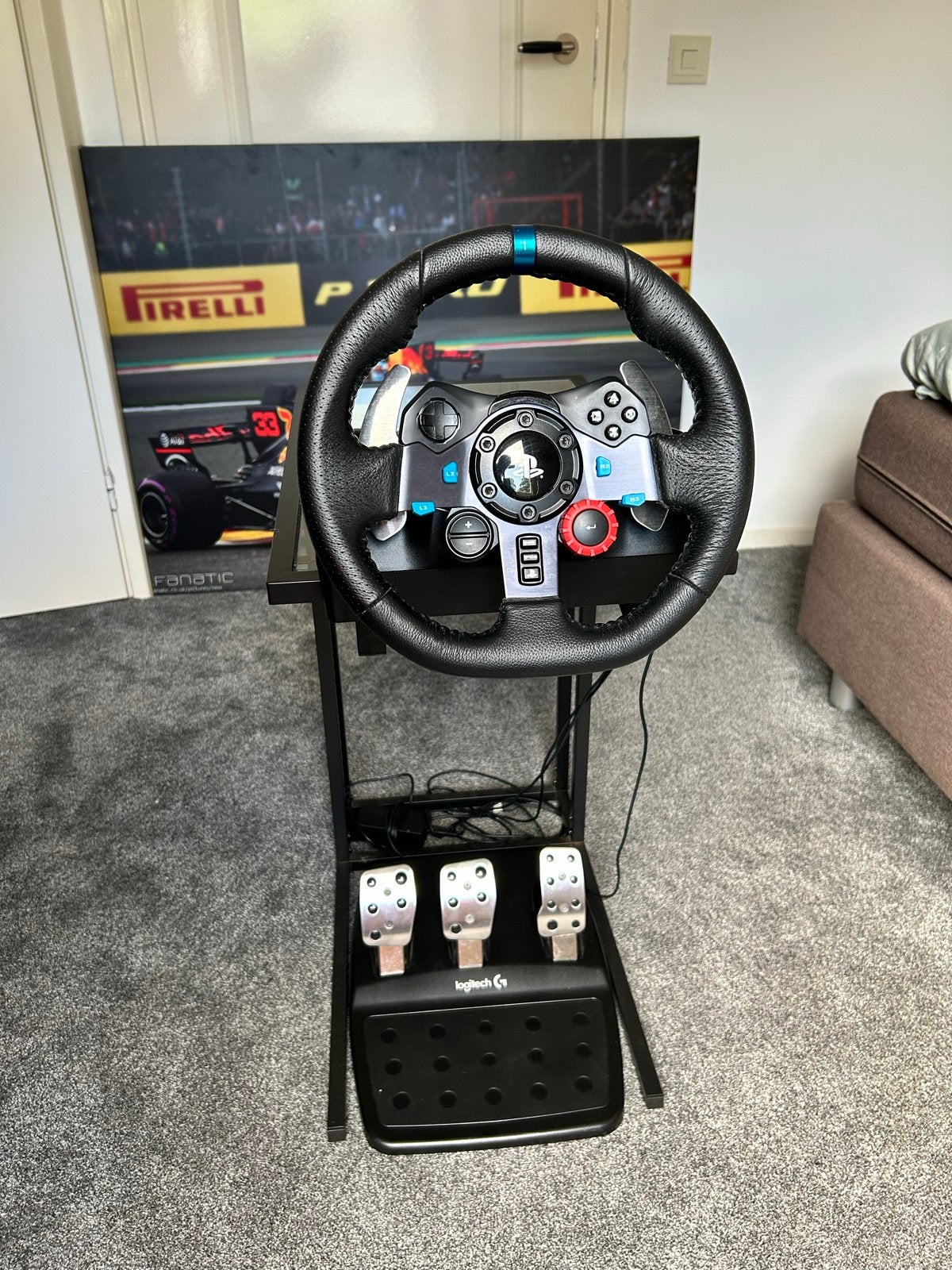 Logitech G29 racestuur met pedalen en tafelstandaard, Spelcomputers en Games, Spelcomputers | Overige Accessoires, Zo goed als nieuw