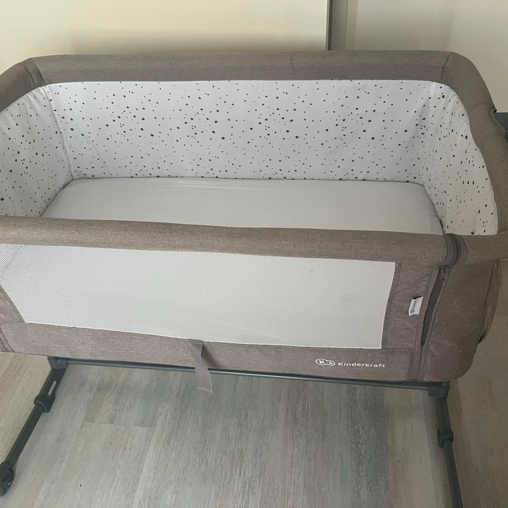 Kinderkraft babybed / co-sleeper - Zo goed als nieuw, Ophalen of Verzenden, Zo goed als nieuw, Wieg