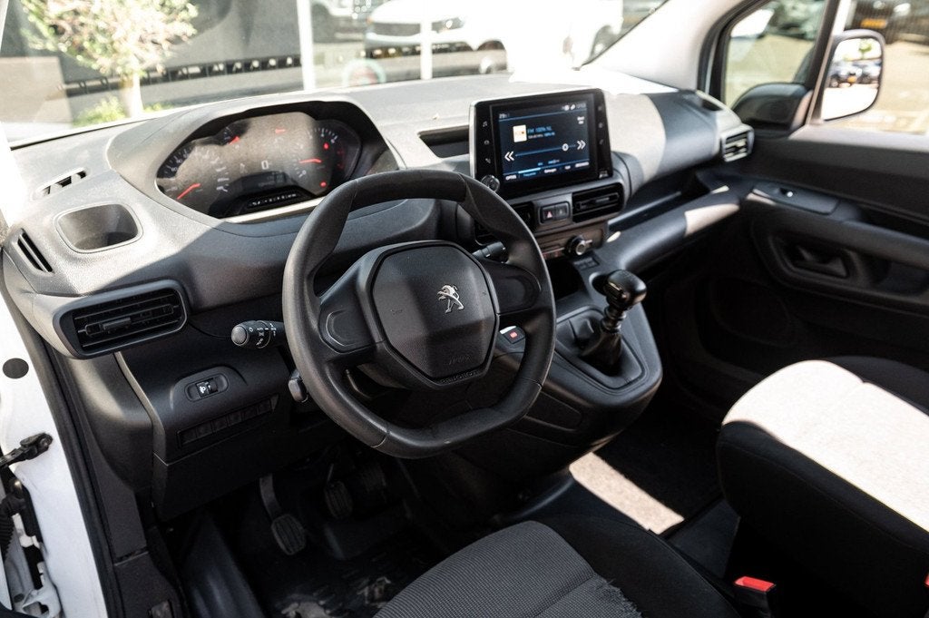 Peugeot Partner 1.2 PureTech Premium Airco I Cruise I Parkee, Auto's, Bestelauto's, Voorwielaandrijving, Stof, Gebruikt, 1199 cc