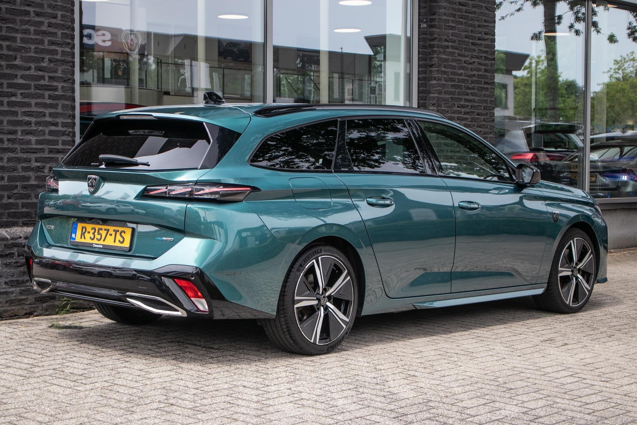 Peugeot 308 SW 1.6 Plug-in Hybrid 180 GT | Adapt cruise | ca, Auto's, Dealer onderhouden, Gebruikt, Euro 6, 4 cilinders