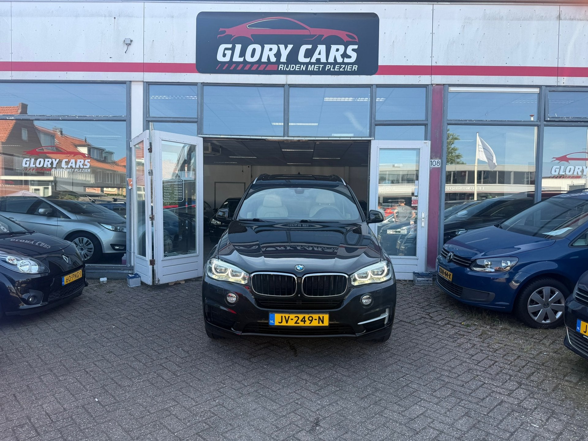 BMW X5 XDrive30d High Executive PANO-AUTOMAAT-CAMERA-FULL, Automatische klimaatregeling, Gebruikt, 2993 cc, 241 €/maand