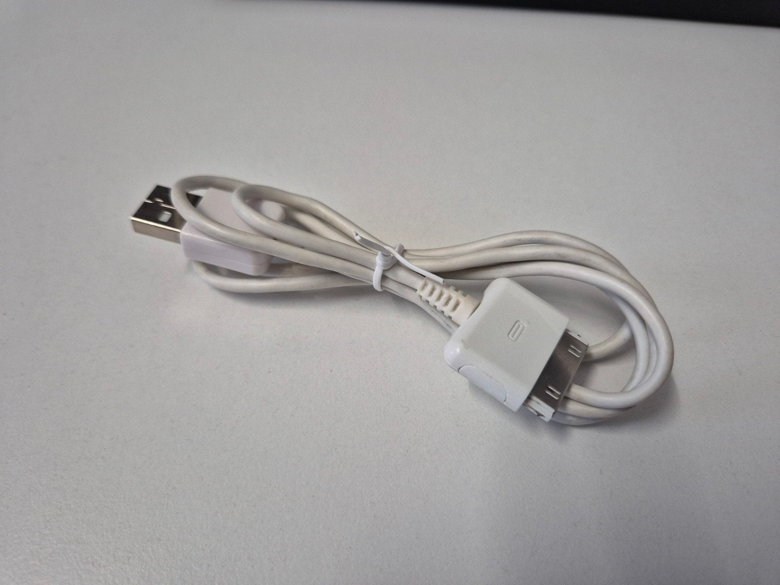 30-pins USB-kabel voor Apple apparaten - 1 meter, Ophalen of Verzenden, Gebruikt