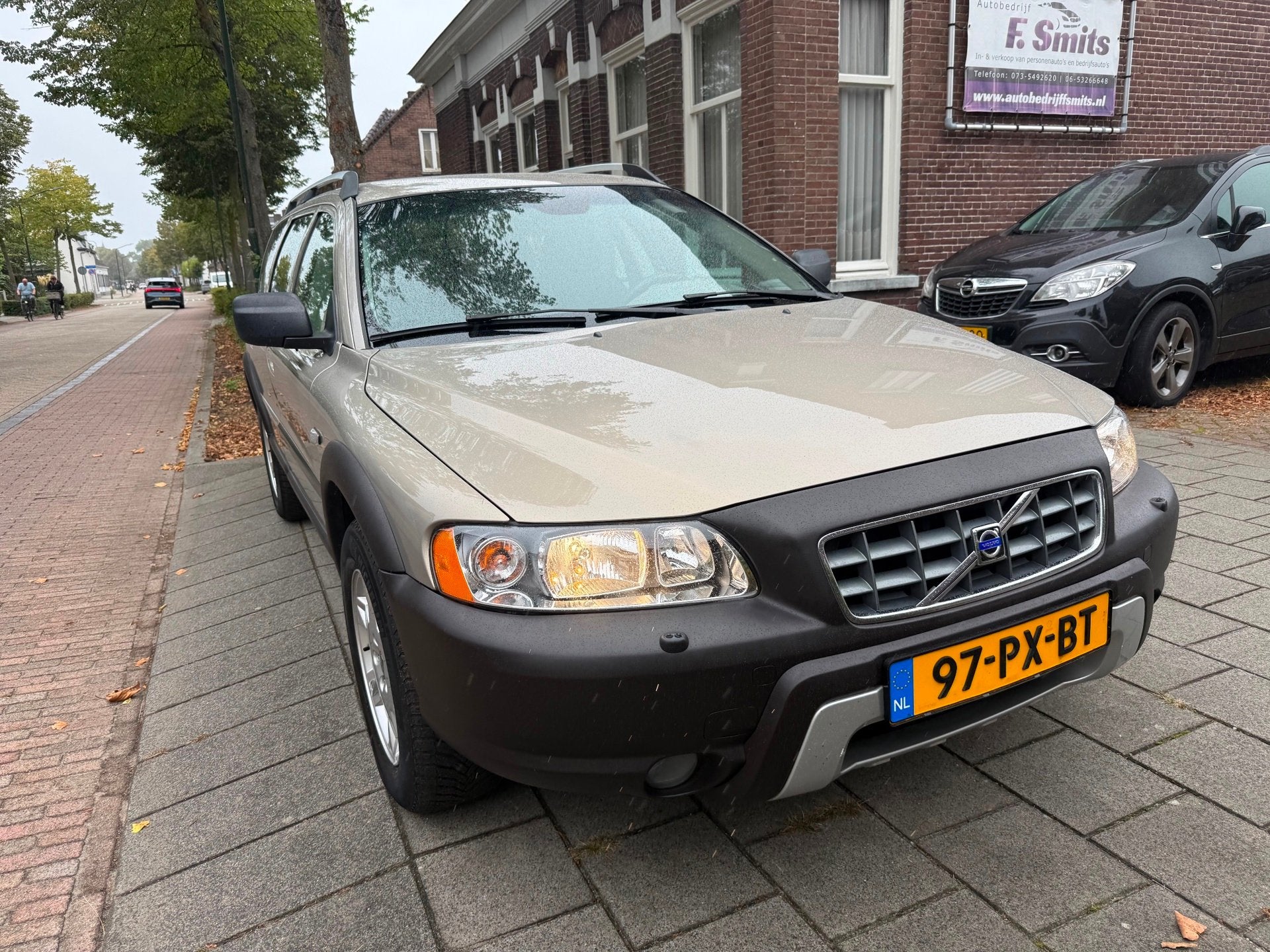 Volvo XC70 2.5 T Summum AUTOMAAT ALL WHEEL DRIVE LEER ZEER M, Auto's, Automaat, Dealer onderhouden, XC70, Vierwielaandrijving