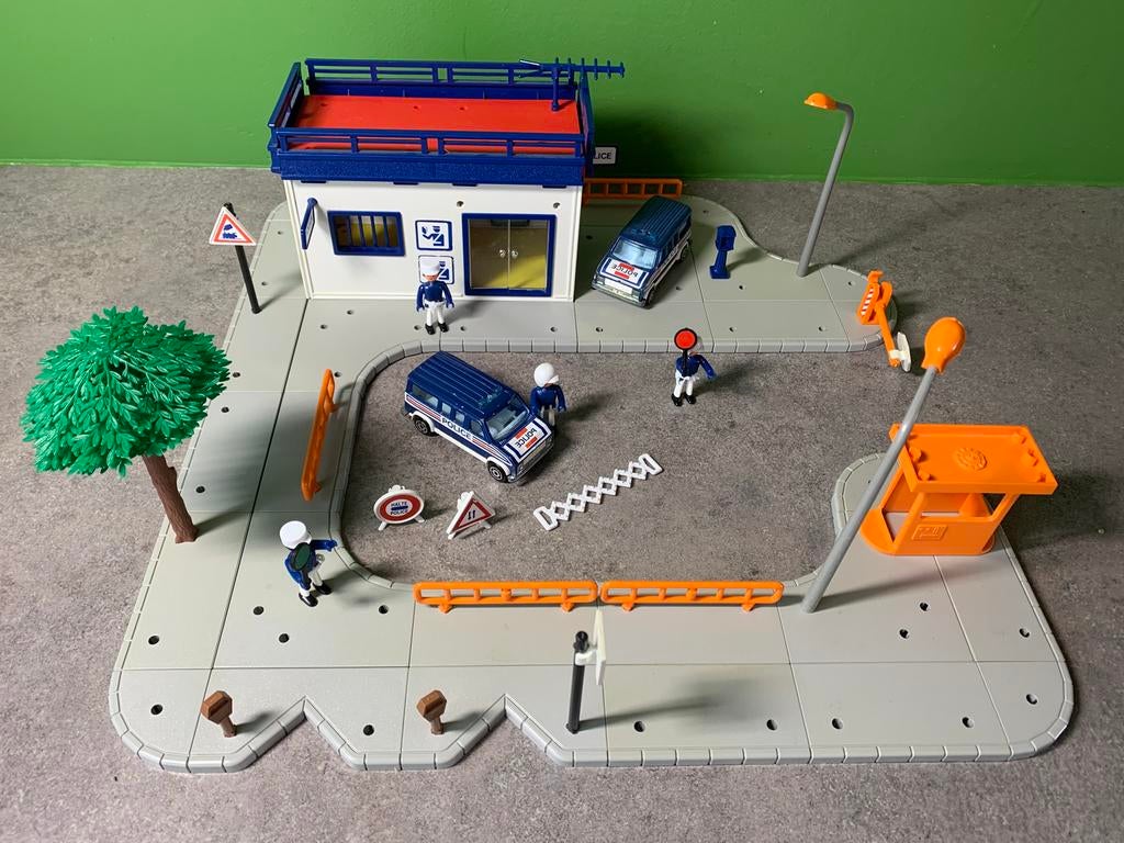 Vintage Majorette Majokit politiebureau nr 722 + 782, Ophalen of Verzenden, Gebruikt, Jongen of Meisje