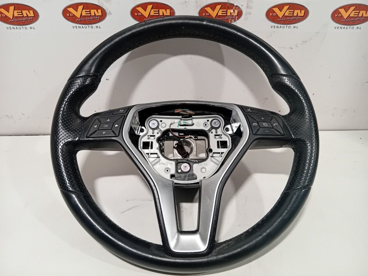 Stuur Mercedes-Benz C-Klasse, Onderdelen@venauto.nl, Van der Ven Autorecycling B.V., Gebruikt, Ettenseweg 76, 4706 PB Roosendaal, The Netherlands