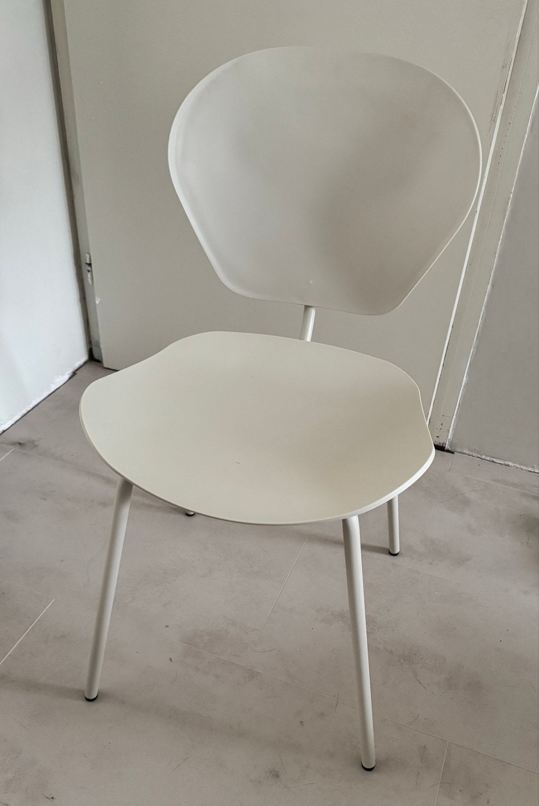 2x Zuiver The Ocean Chair in Milk, Huis en Inrichting, Kunststof, Gebruikt, Wit, Ophalen of Verzenden