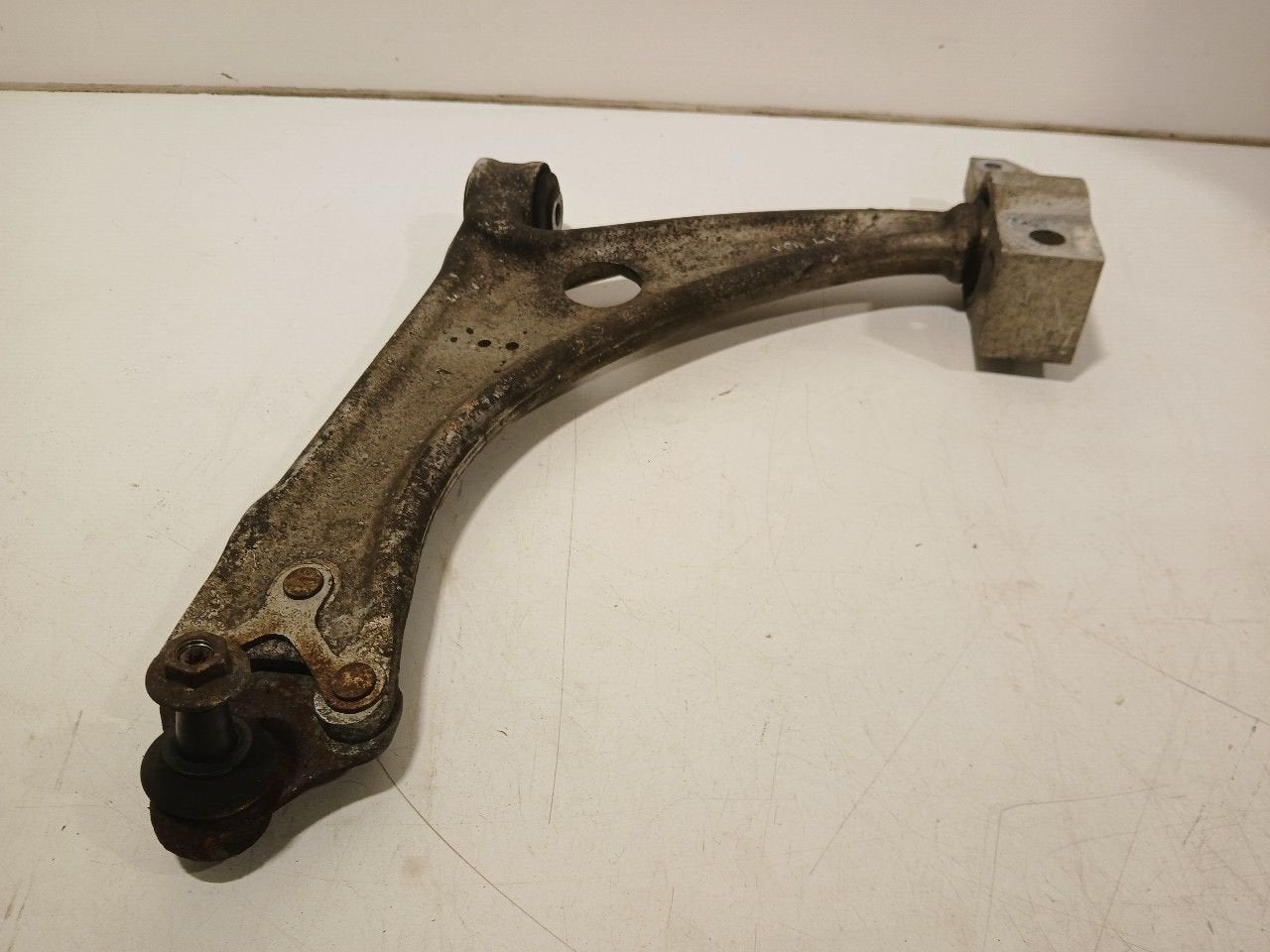 Draagarm links voor onder Audi TT, Onderdelen@venauto.nl, Van der Ven Autorecycling B.V., Gebruikt, Ettenseweg 76, 4706 PB Roosendaal, The Netherlands