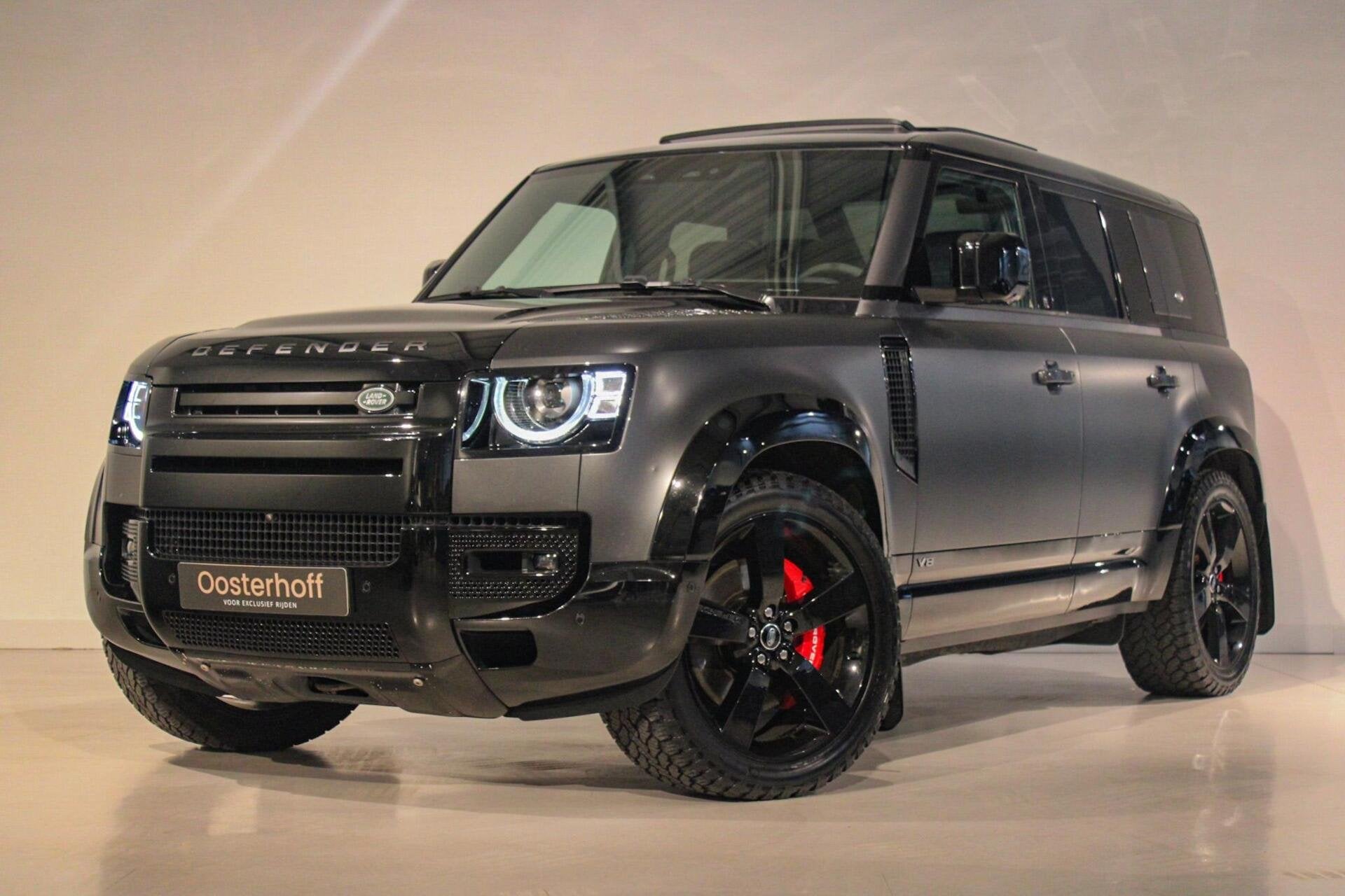 Land Rover Defender 5.0 P525 110 V8 Grijs Kenteken, Automaat, Dealer onderhouden, Leder, Bedrijf