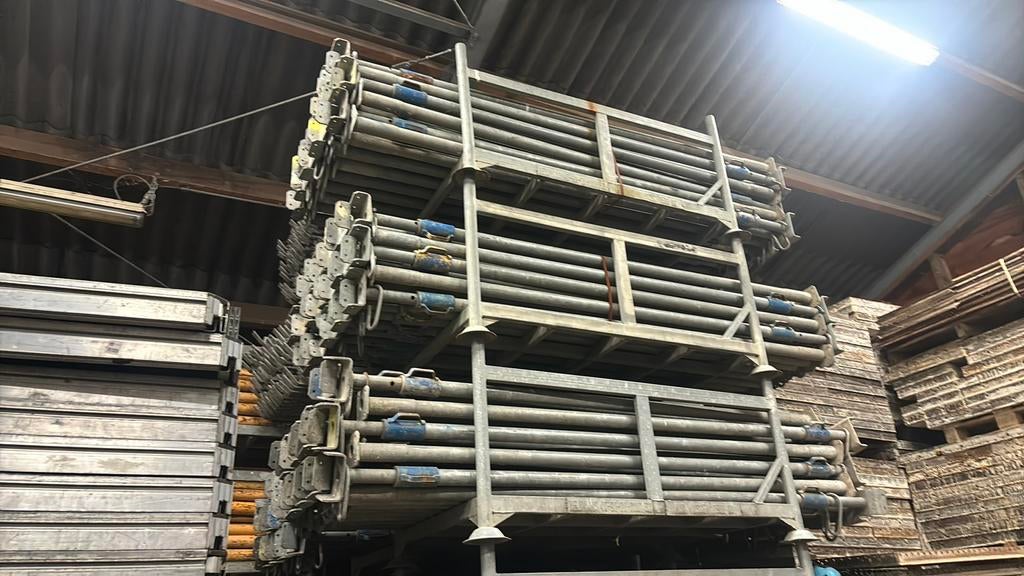 Gebruikte schroefstempels BM450, Doe-het-zelf en Verbouw, Steigers, Zo goed als nieuw, Overige typen, Minder dan 2 meter, Ophalen