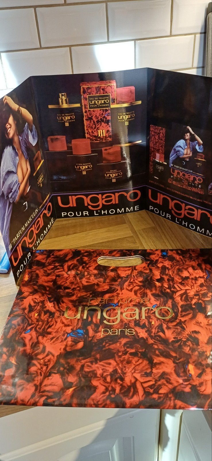 Vintage Ungaro Pour L’Homme III winkeldisplay met tas, Ophalen of Verzenden