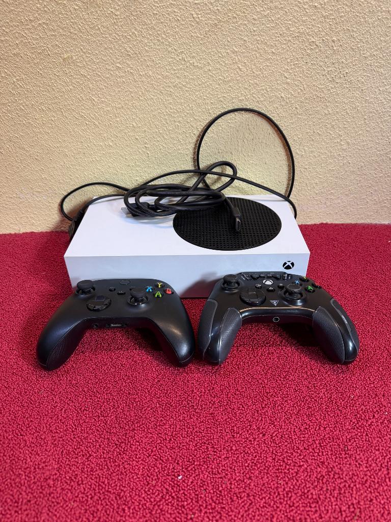 XBOX SERIES S MET 2 CONTROLLERS IN TOPSTAAT!, Spelcomputers en Games, Spelcomputers | Xbox Series X en S, Ophalen of Verzenden