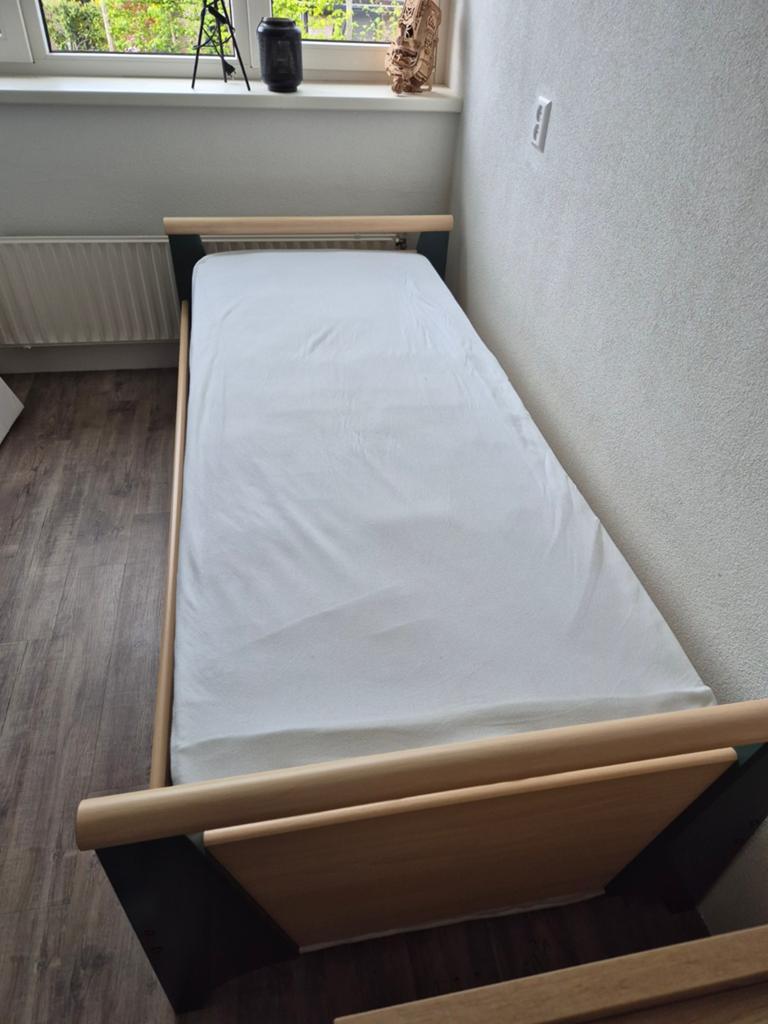 1 persoonsbed 90x200 met 2 matrassen, Huis en Inrichting, Slaapkamer | Bedden, Ophalen, Gebruikt, 90 cm, 200 cm